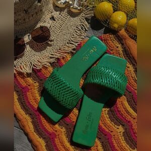 🌺🌴Mar y Sol Collection// Green woven one band Slide